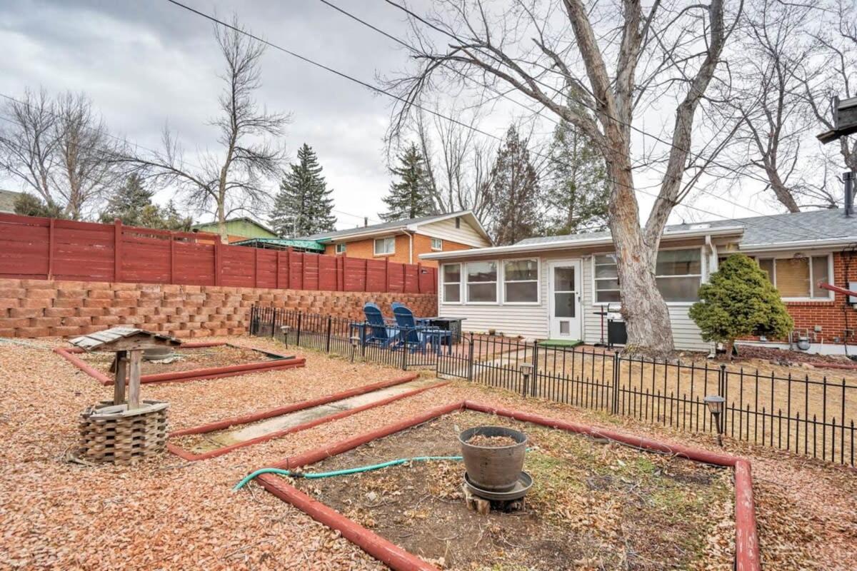 Office Space Garden Of The Gods Usafa Fire Pit Villa Colorado Springs Exterior photo